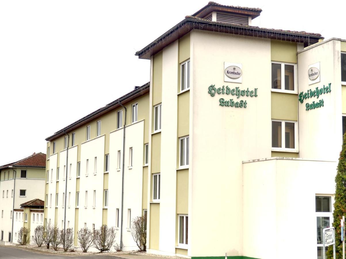Heidehotel Lubast Exterior photo