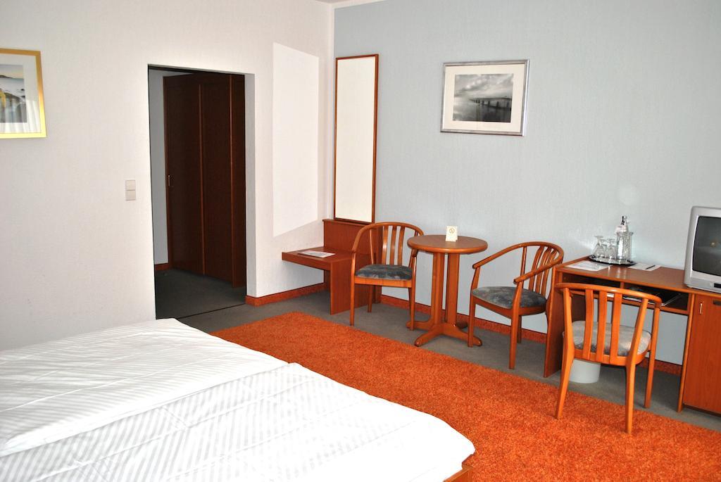 Heidehotel Lubast Room photo